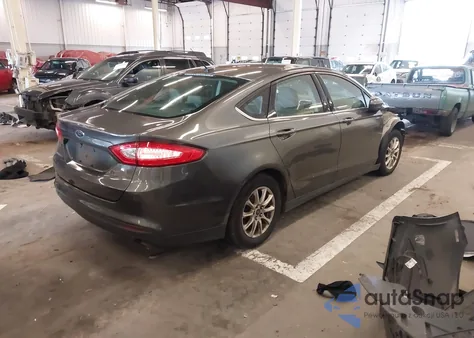 2016 Ford Fusion S z USA, uszkodzony, nr VIN 3FA6P0G72GR159465